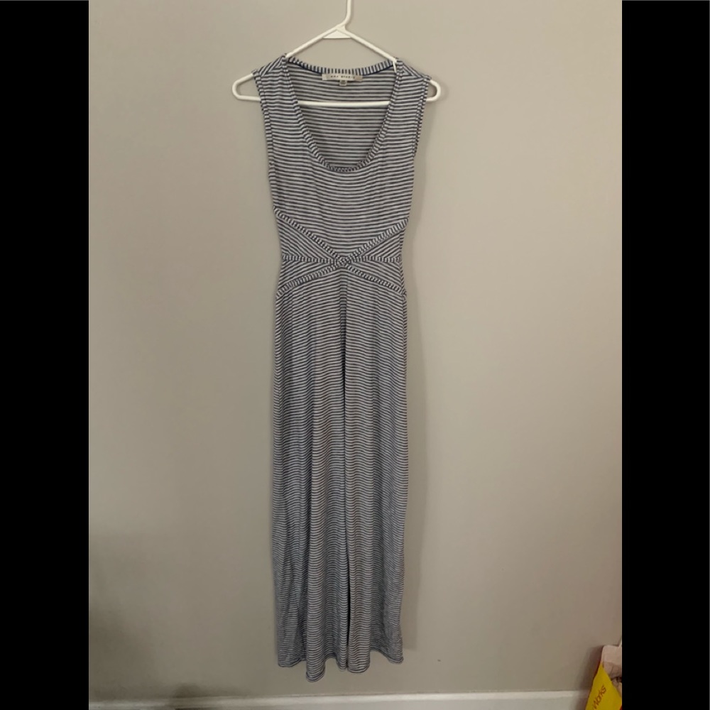 Women’s dresses